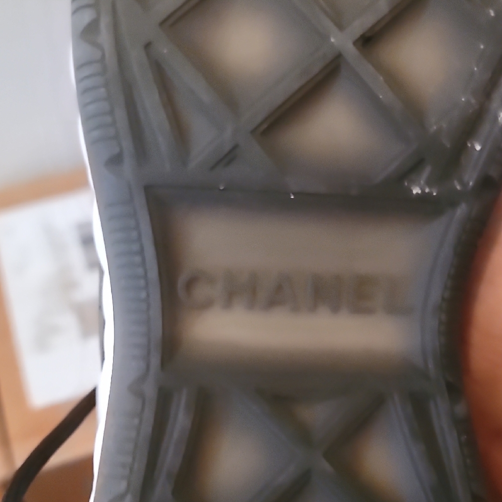 CHANEL Monochrome Lace-Up Sneakers - Picture 12 of 12